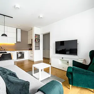 https://grochowska-free-parking-apartment.warsawhotelspoland.com